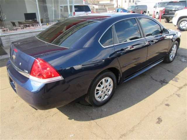 2010 Chevrolet Impala Police 4dr Sedan w/1LS
